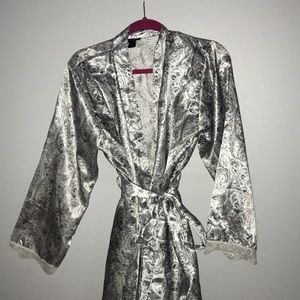 NWOT silk robe